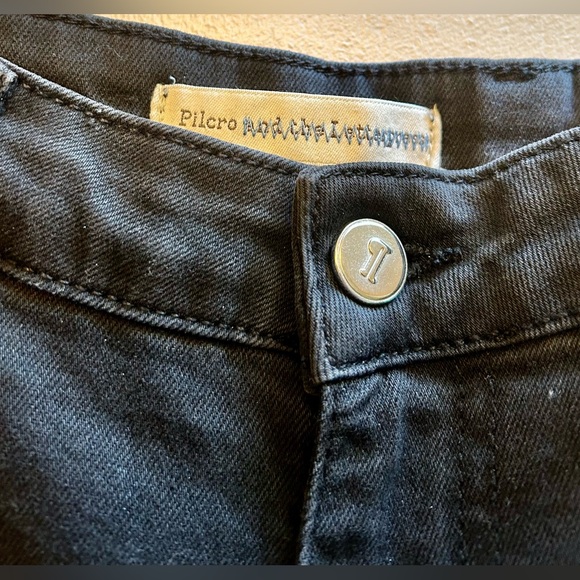 Anthropologie PILCRO Letterpress Cropped Studded Ruffled Black Jeans - Picture 9 of 10